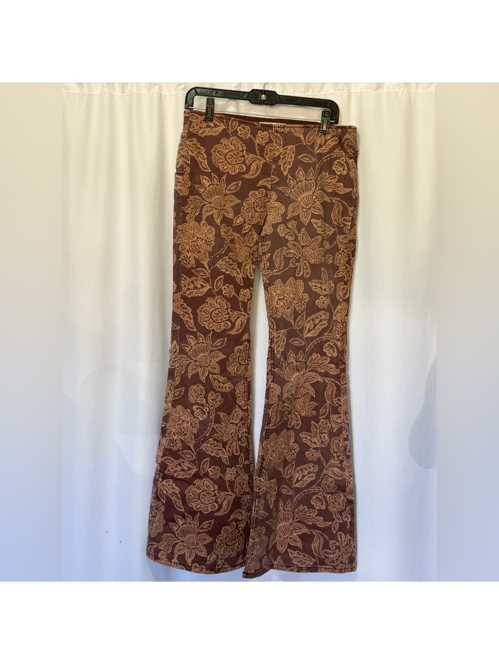 We the Free floral purple and pink boho hippie flared bell bottom stretch jeans - Picture 5 of 8
